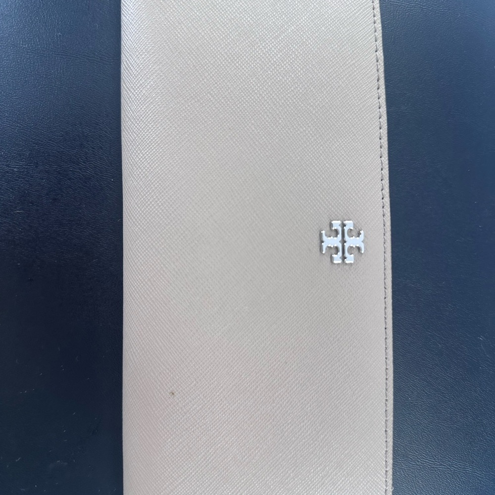 Tory Burch Cream Saffiano Leather Continental Wallet with Silver Logo